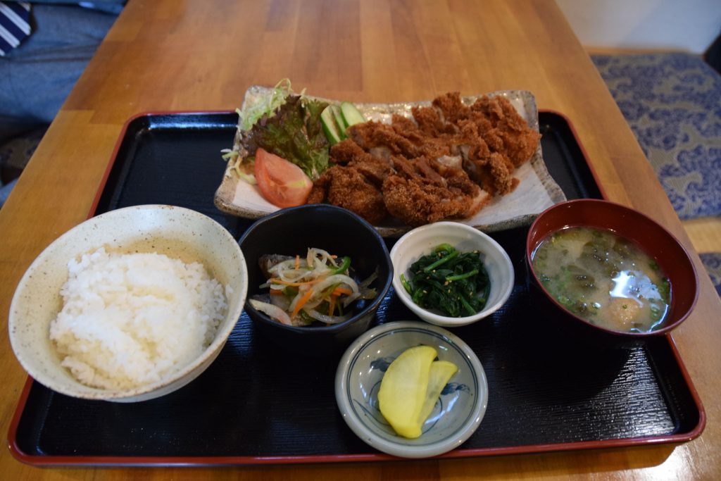 チキンカツ定食￥800②